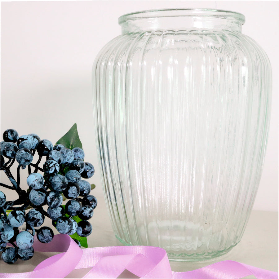 Ribbed Vase (19cm)